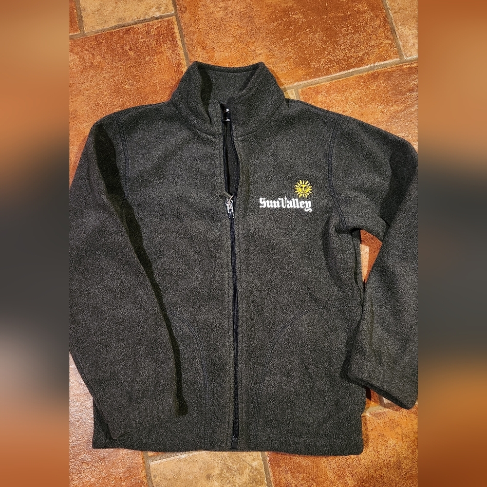 Kids fleece jacket  size 6-8 by Landway
